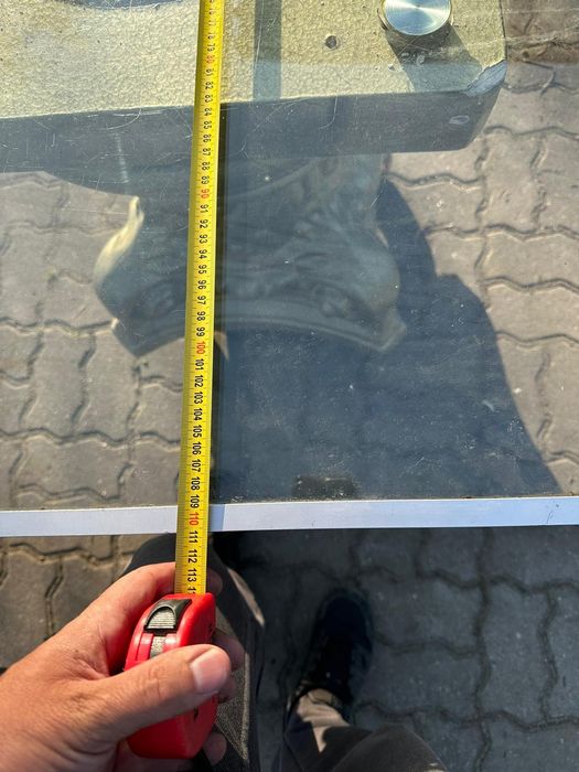 Betonowe donice ze stołem