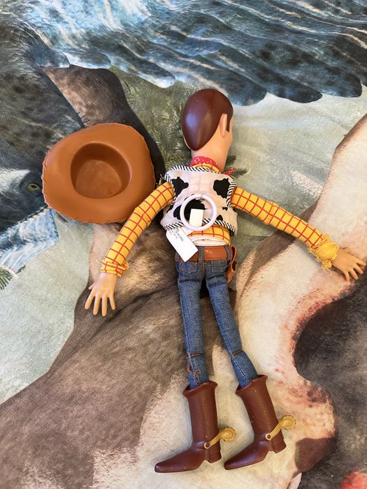 Колекційна іграшка ковбой Вуді історія іграшек