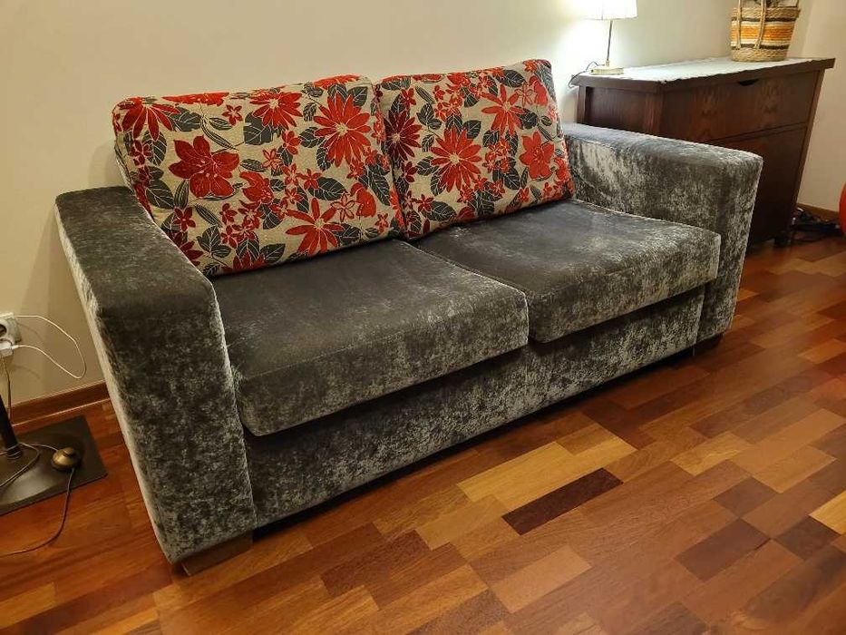Sofa rozkładana i 2 fotele