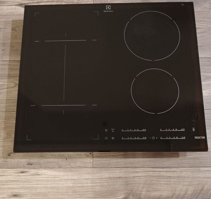 Płyta indukcyjna Electrolux w dobrym stanie 4 pola power 230 V 400V