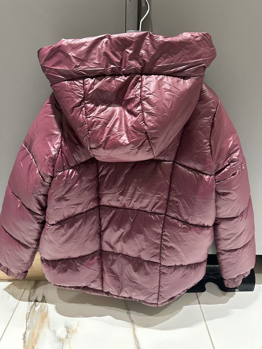 Продам  куртку нову