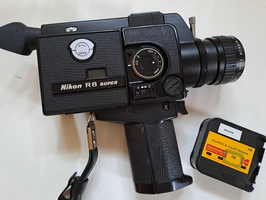 Kamera Nikon R8 Super Kamera 8mm