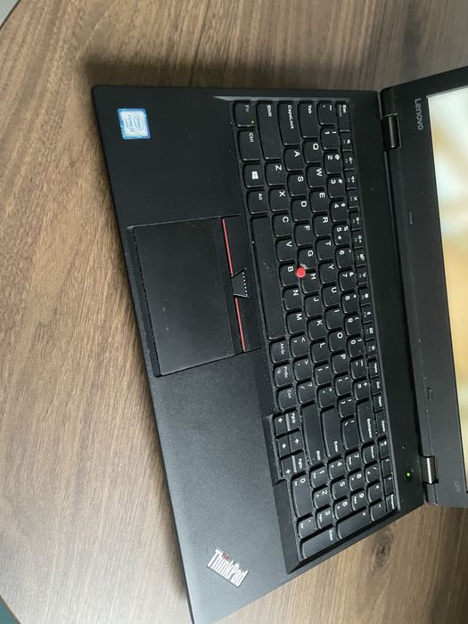 Laptop Lenvo L570 i3 8GB 120 SSD Windows 11 Pro