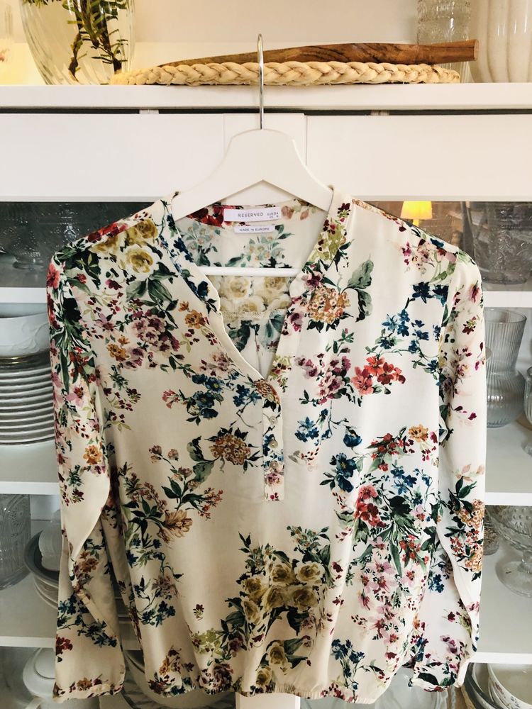 Piękna koszula bluzka koszulowa w kwiaty- Reserved 34/XS