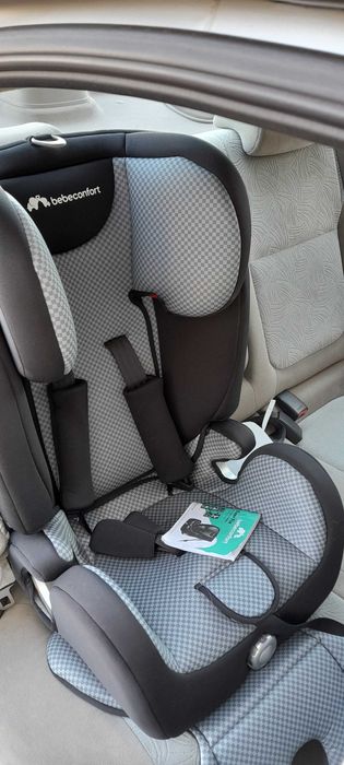 Cadeira de criança muito pouco utilizada com ISOFIX