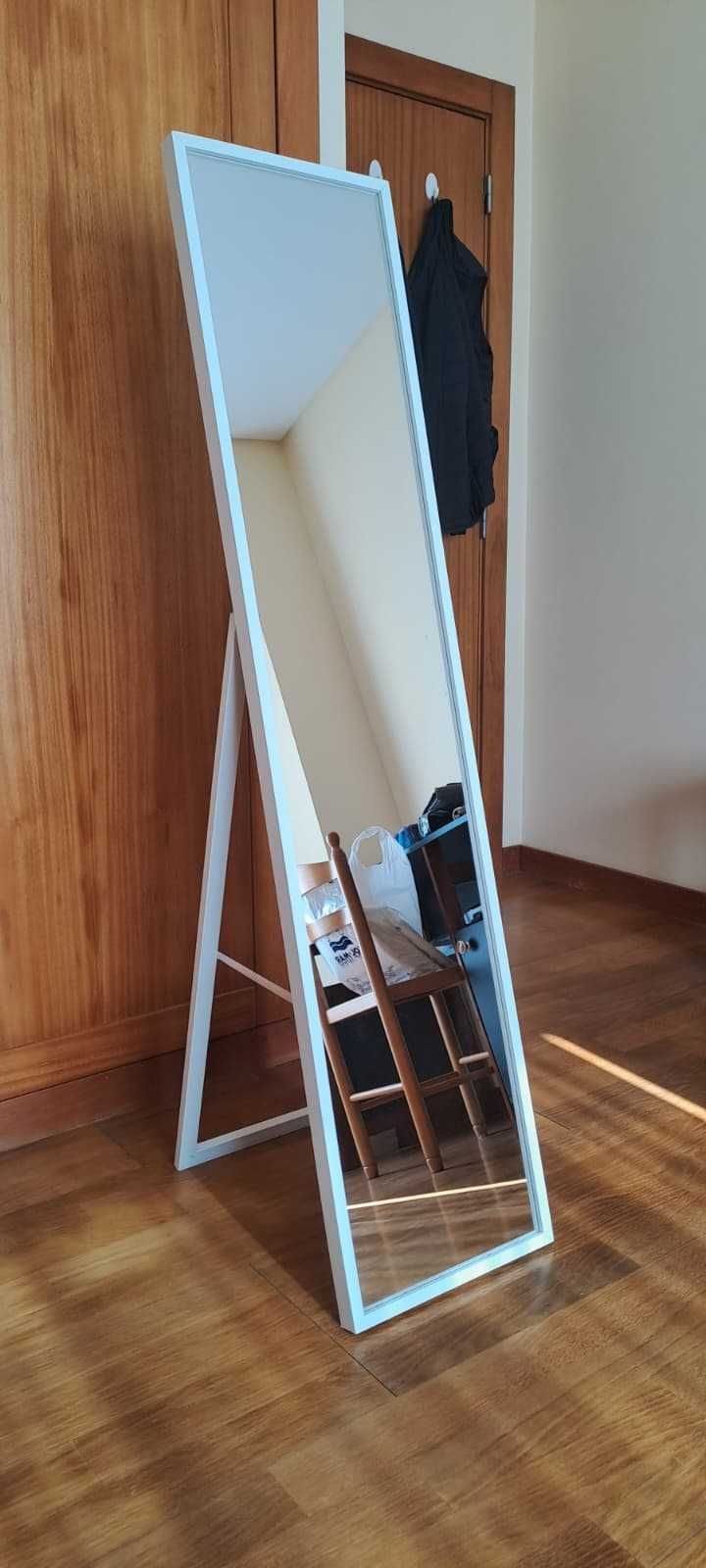 Espelho Branco 140cm/30cm