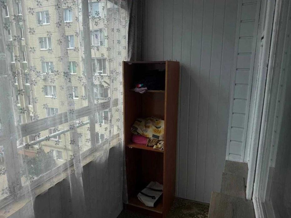 Продаж чотирьокімнатної квартири по вулиці Червоної Калини