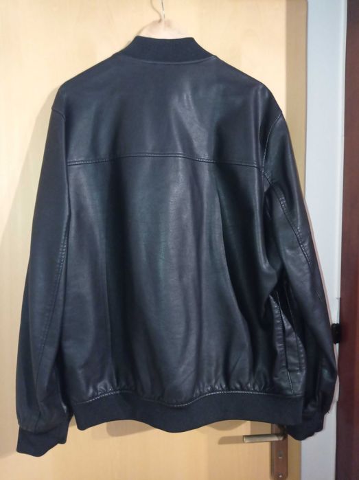 Blusão em pele sintética - Preto XXL