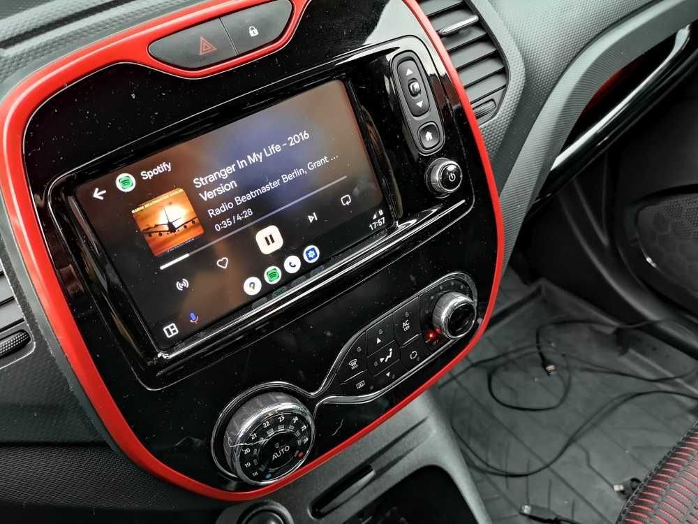 Kamera cofania Renault nawigacja medianav lub rlink1 rlink montaż