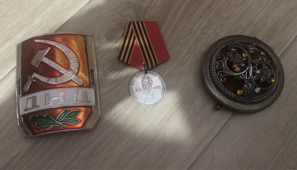 Значок СССР новый в коробке
