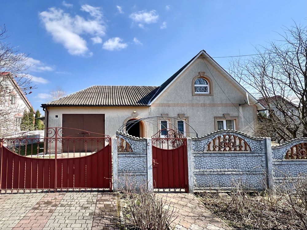 _Будинок з ділянкою поруч з містом