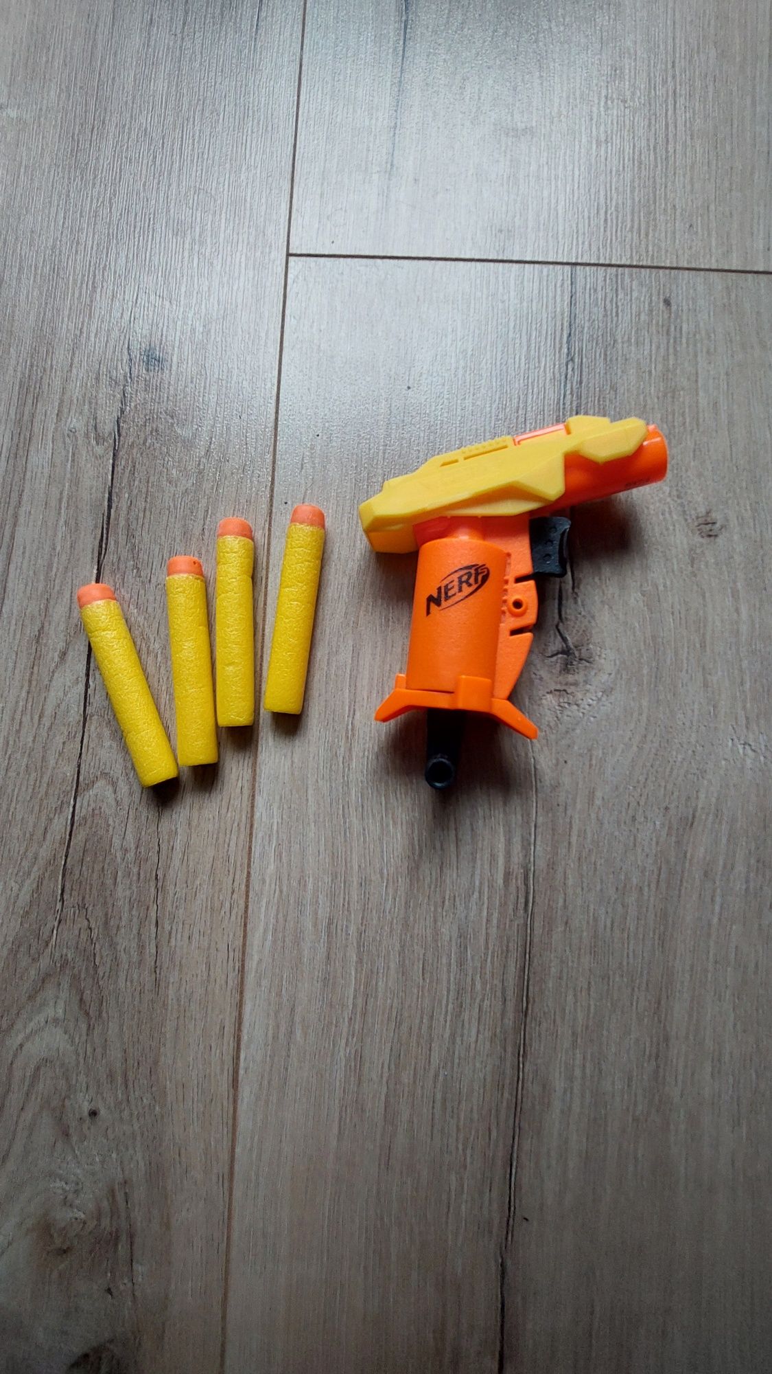 Pistolet mini Nerf Alpha Strike