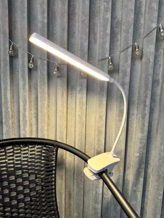 Lampka biurkowa LED