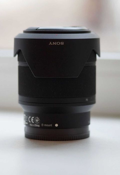 Sony FE 28-70mm f/3.5-5.6 OSS