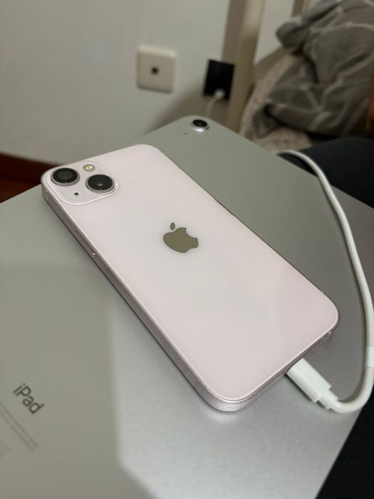iPhone 13 peças em bom estado