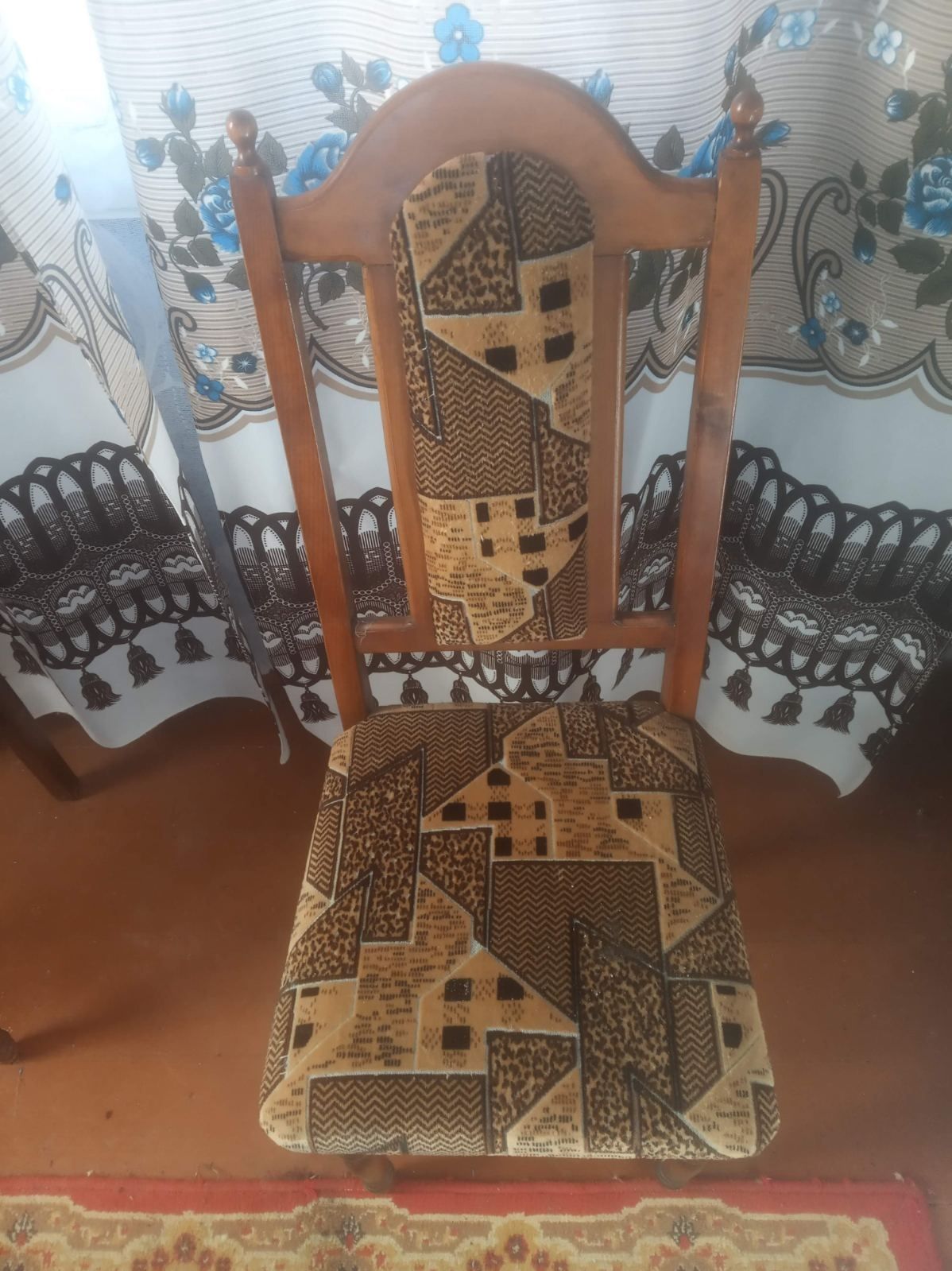 Крісла деревяні 4шт