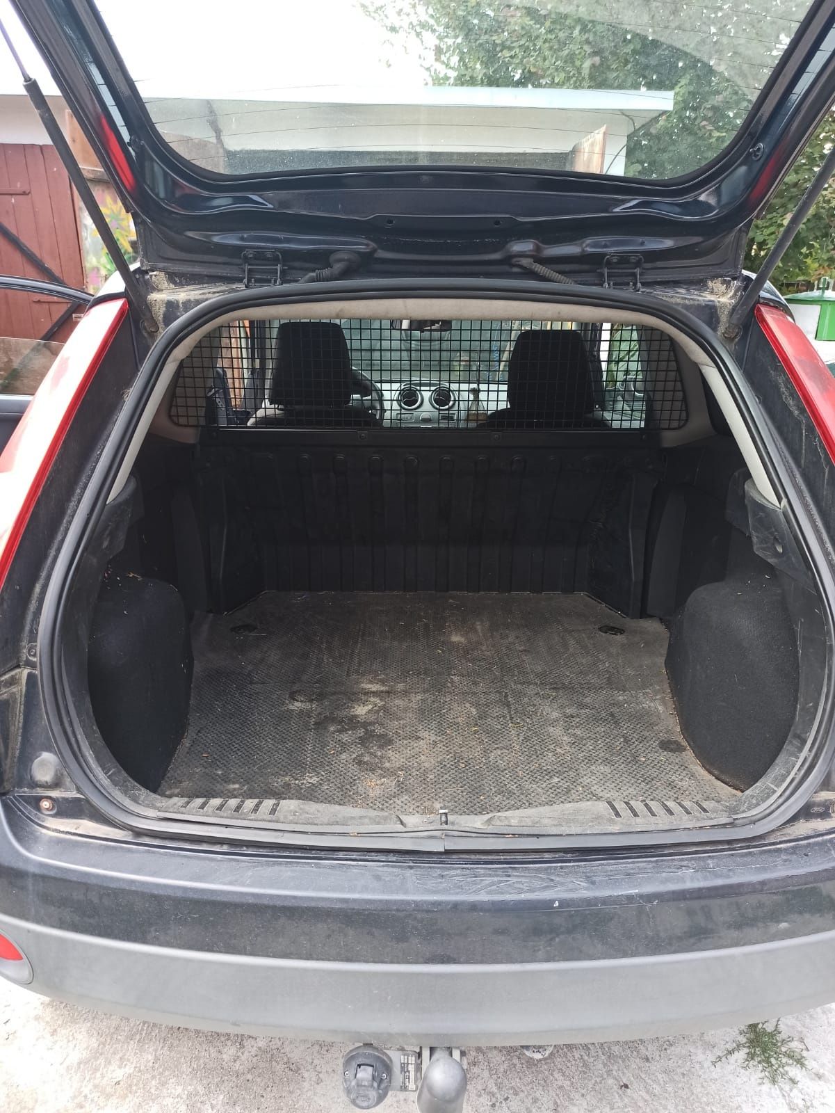 Samochód Ford Fiesta van 2 osobowy 1.3 benzyna