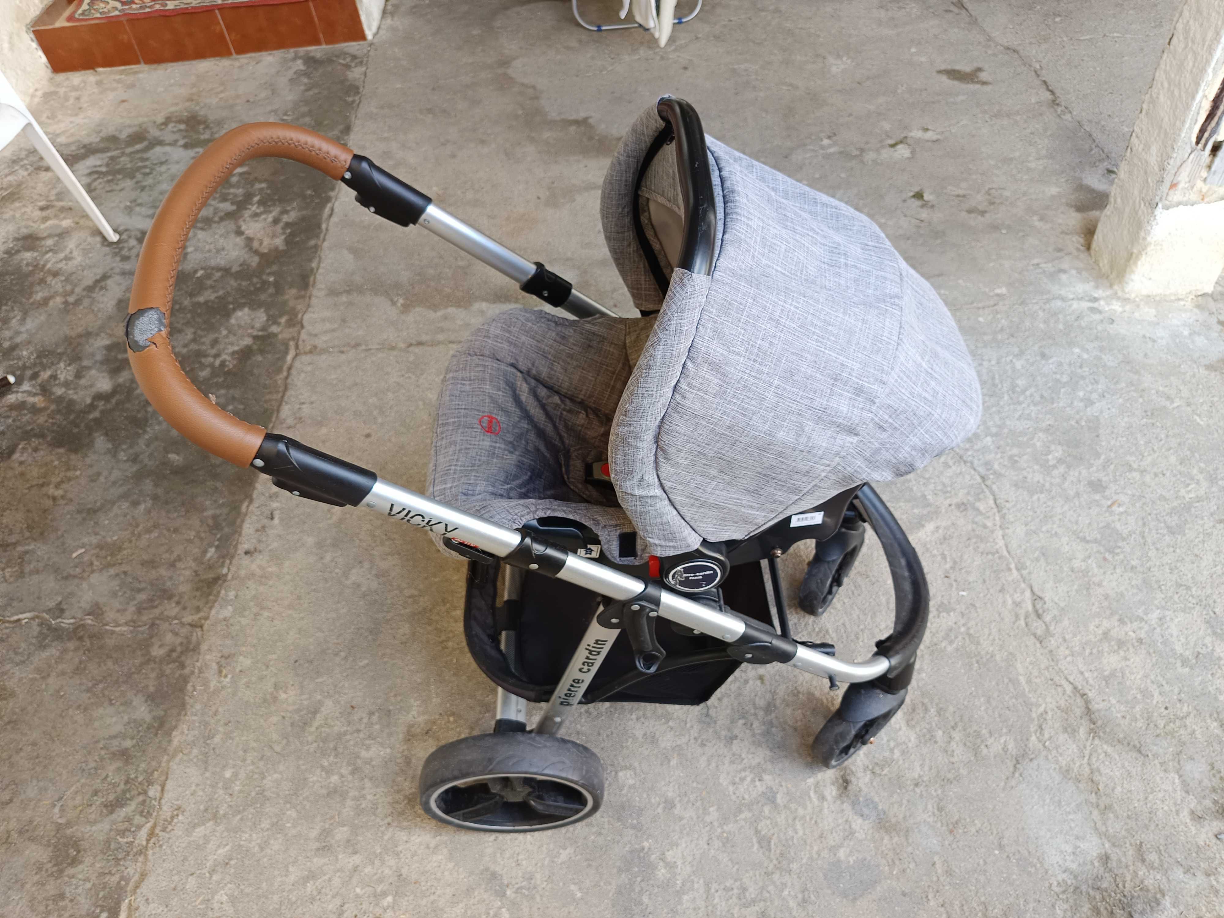 Conjunto de bebé Pierre Cardin