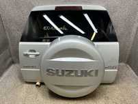 Klapa bagaznika oslona kola szyba Z2S C02 Suzuki Grand Vitara 2 II 5D ORG