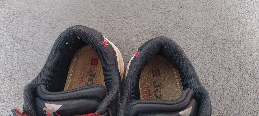 Granatowe adidasy 32