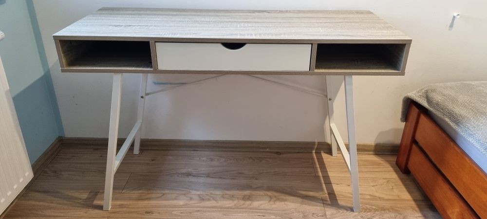 Biurko Jysk w stylu skandynawskim do 30.10.25