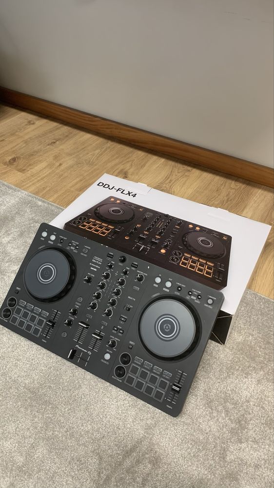 Mesa DJ Pioneer DDJ-FLX4