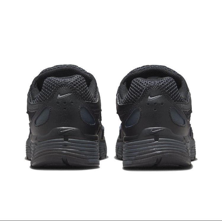 Кросівки Nike p-6000