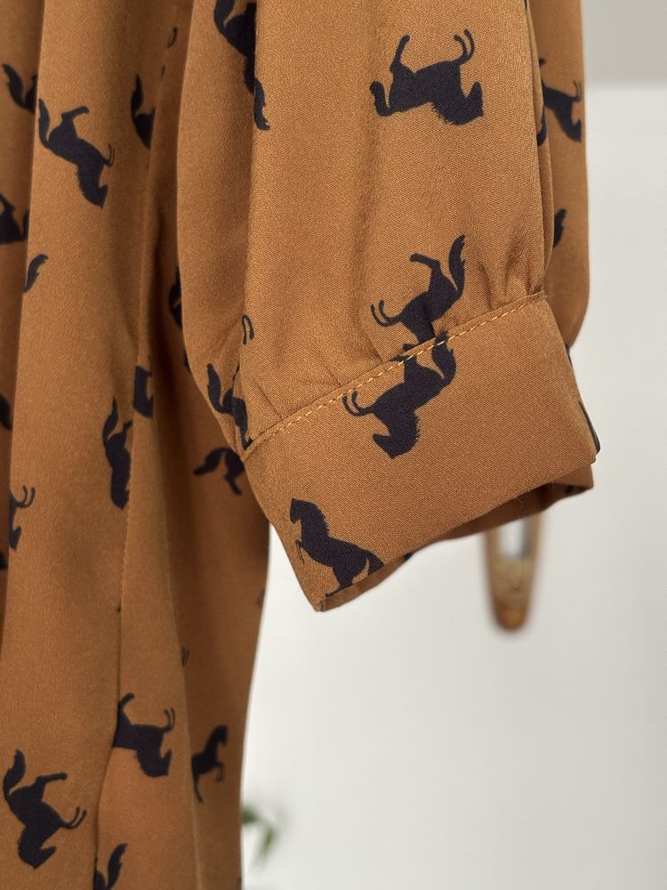 Elegancka wyjściowa wizytowa bluzka brązowa karmel konie koń plus size
