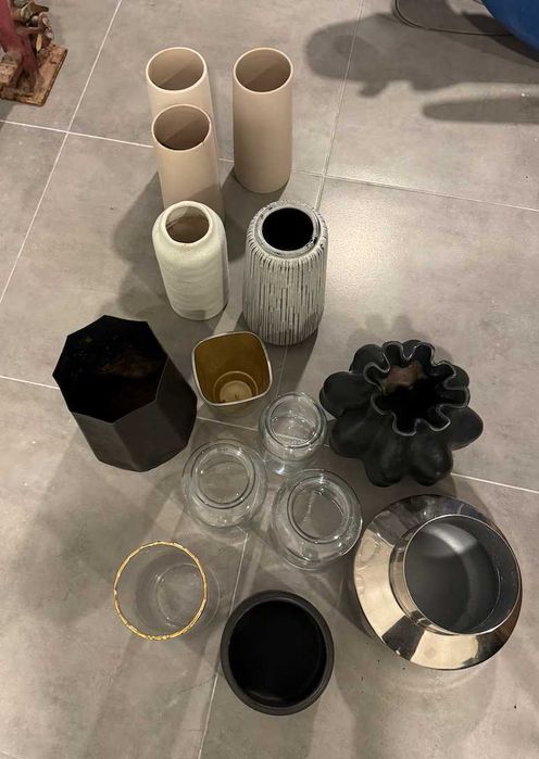 assortments of 14 vases (sortimentos de 14 vasos)