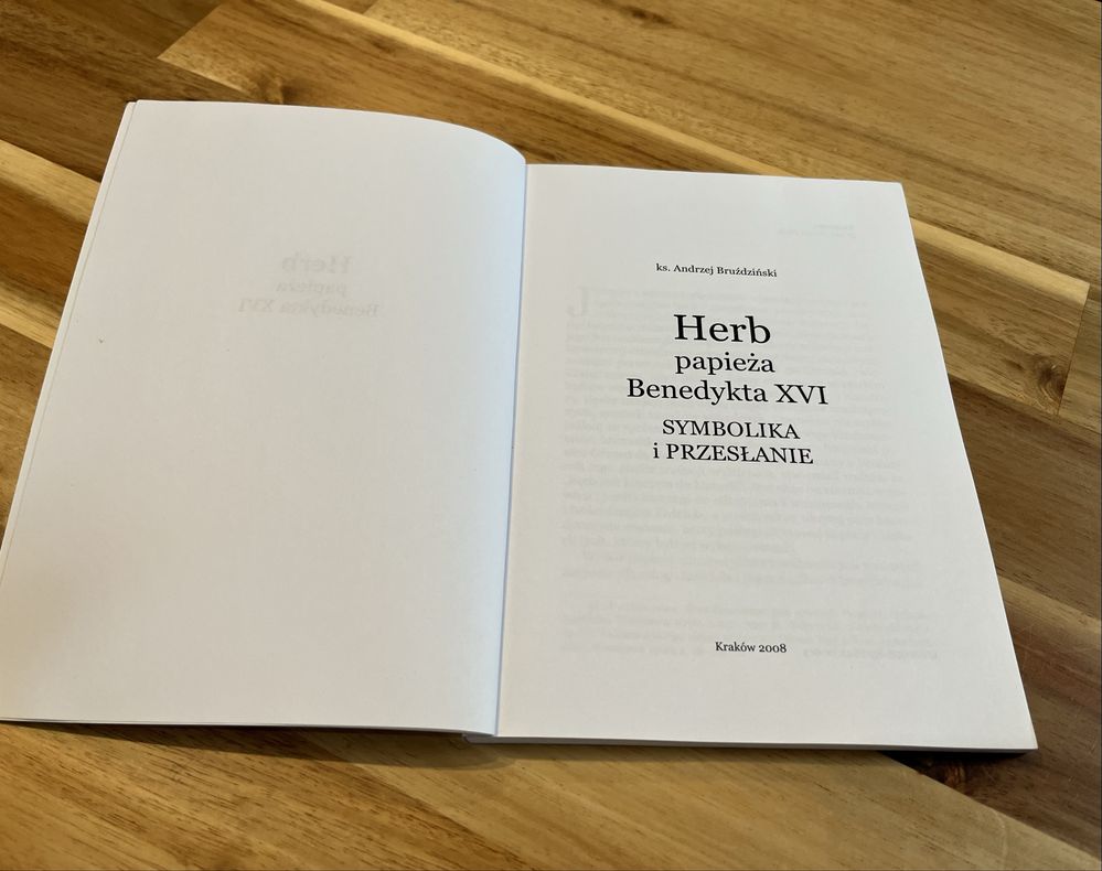 Herb papieża Benedykta XVI Symbolika i przesłanie Andrzej Bruździński