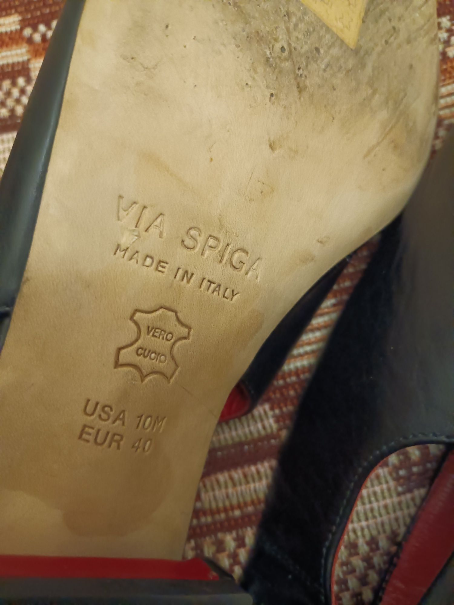 чорні туфлі лодочки Via Spiga  розмір 40