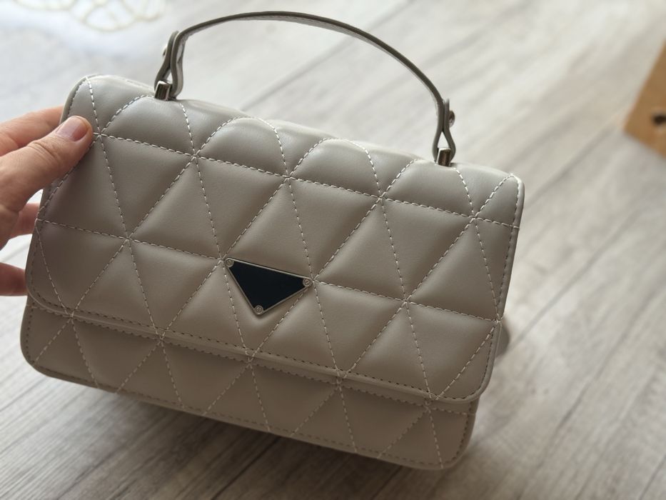 Нова сумка невелика світло-сірого кольору