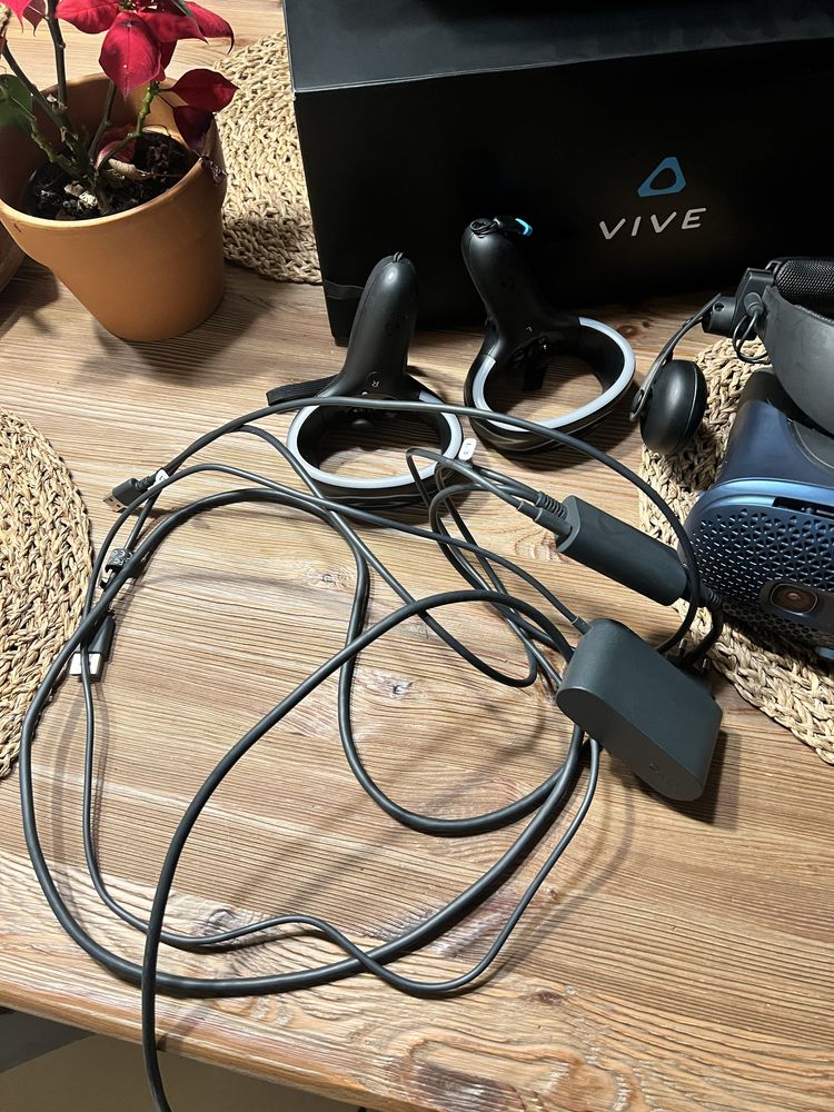 Gogle VR HTC Vive Cosmos WoW jak nowe