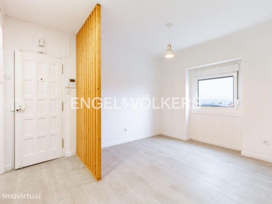 T3 Remodelado c/ vista sobre o Tejo