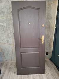 Drzwi wejściowe 82 x 202 lewe