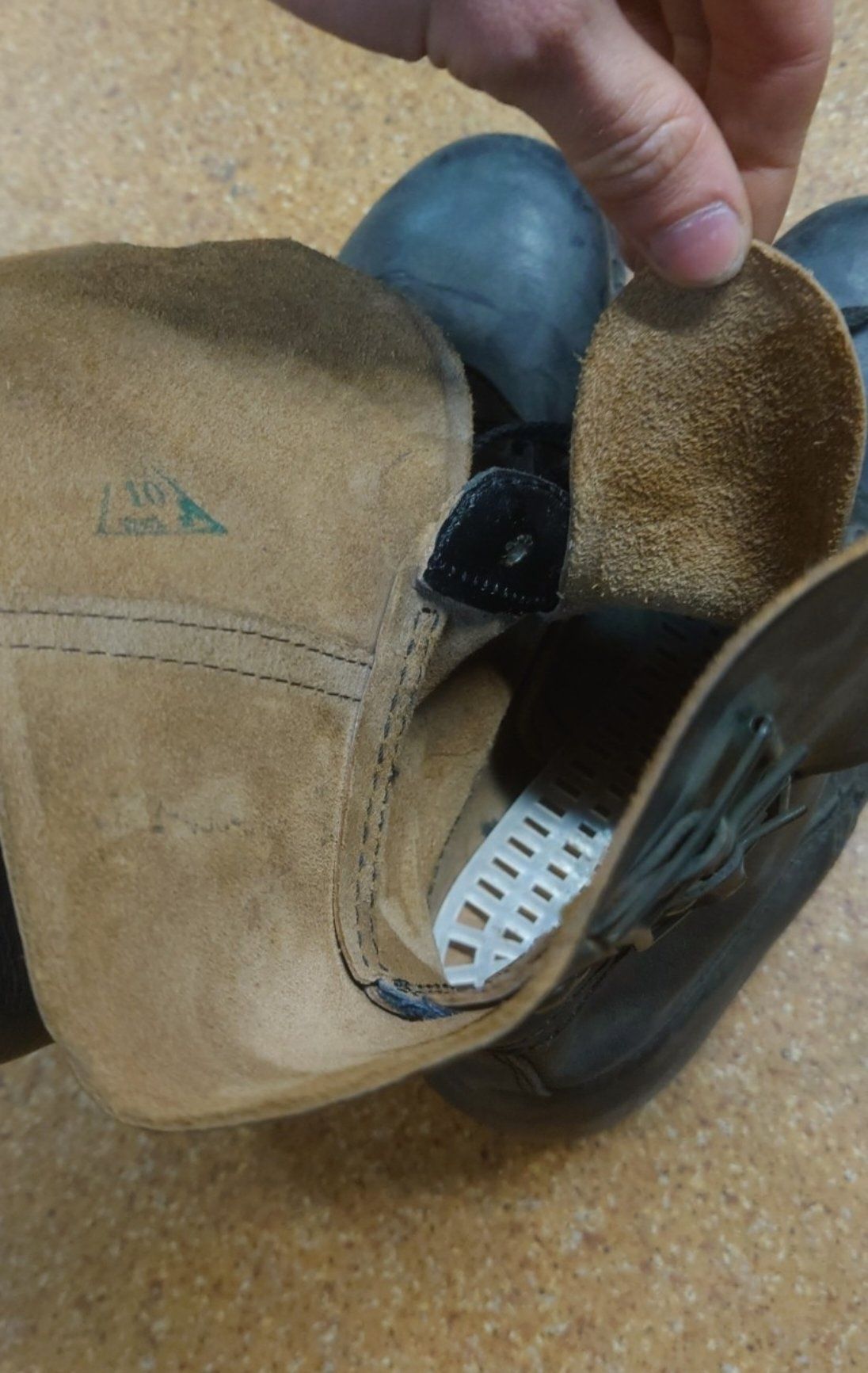 Nowe opinacze buty wojskowe skórzane