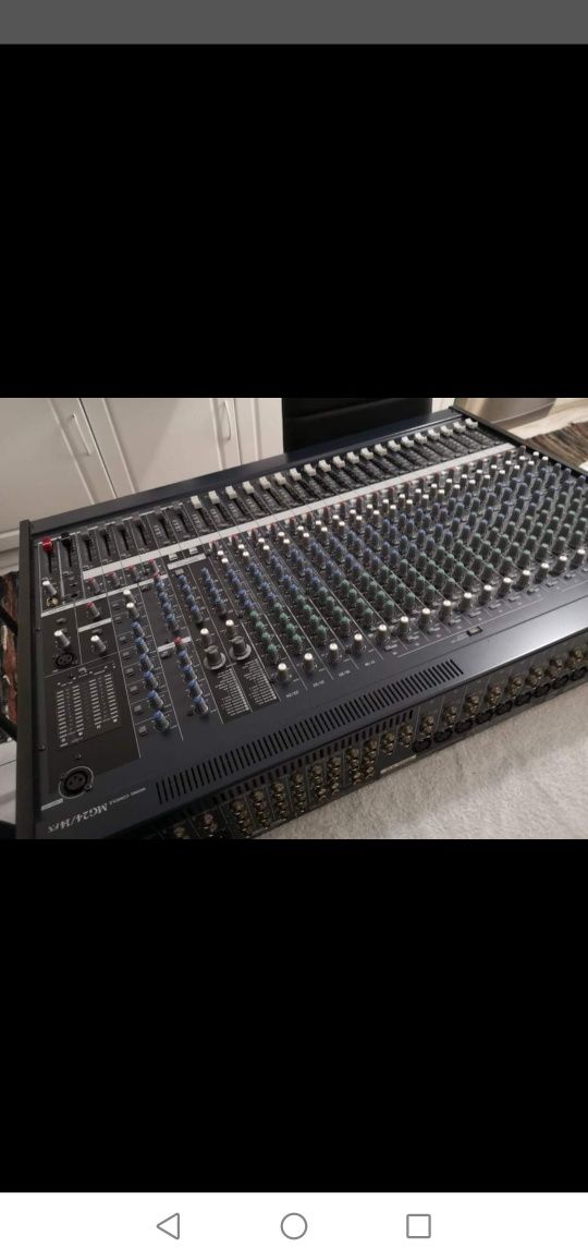 Mesa YAMAHA 24 canais como nova