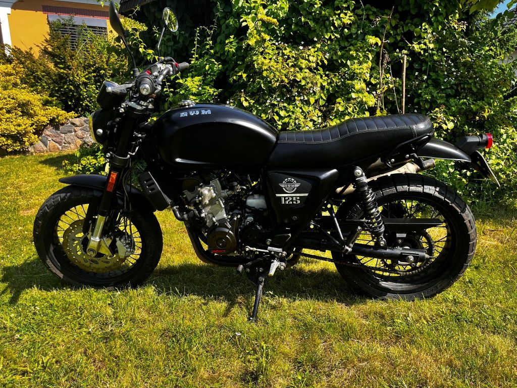SWM 125 scrambler 15km