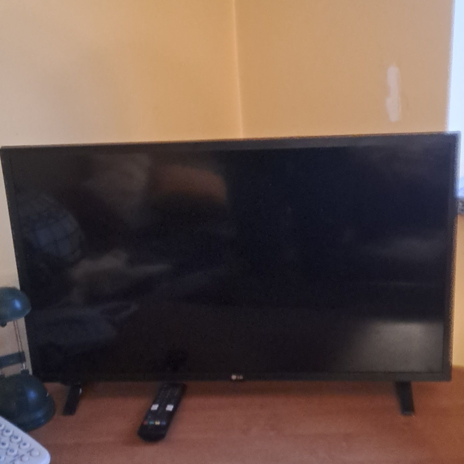 Telewizor LG 32 całe FullHD