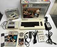 Commodore VIC-20 Pet Key - Zestaw dla Kolekcjonera