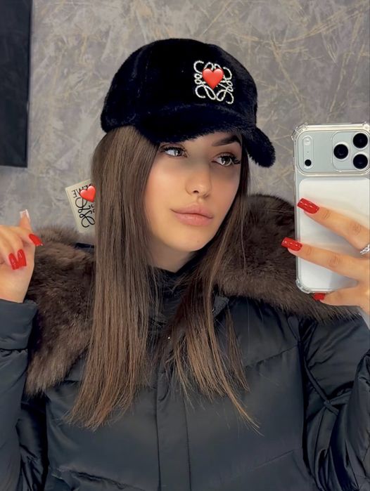 Шапки, бейсболки, докери, теплі хутряні наушники