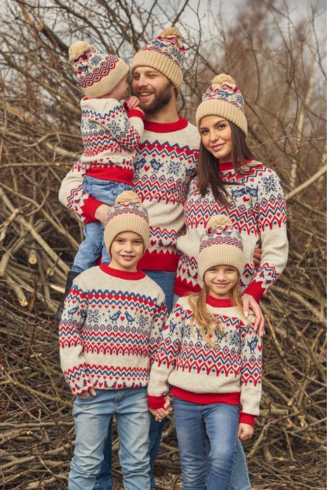 Новорічні светри сімейні парні та дитячі, в'язані бавовняні светри