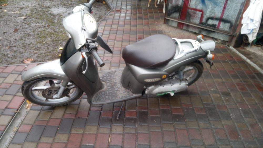 Продам скутер Aprilia