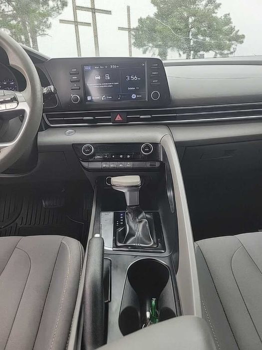 Hyundai Elantra SEL      2021