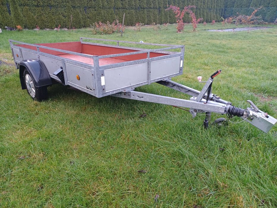 PRZYCZEPKA samochodowa 1300 DMC