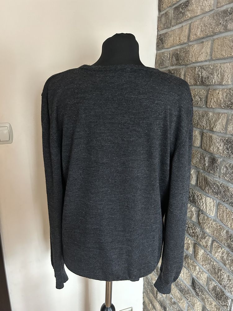 Grafitowy wełniany sweter rozmiar L 100% wełna