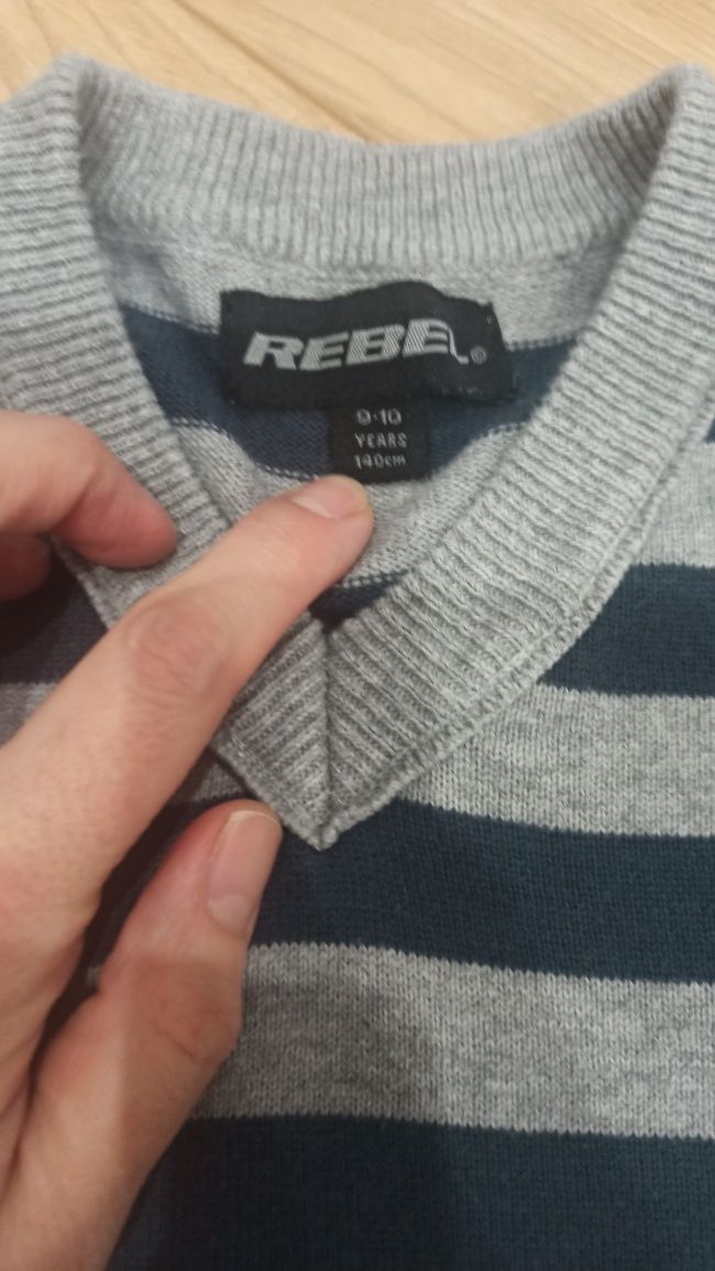 Sweter sweterek 140