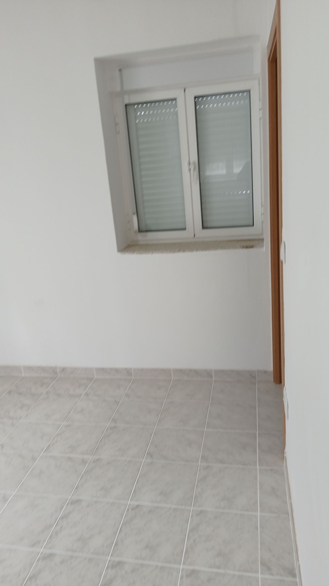 Arrenda -se  T1 400€ mês