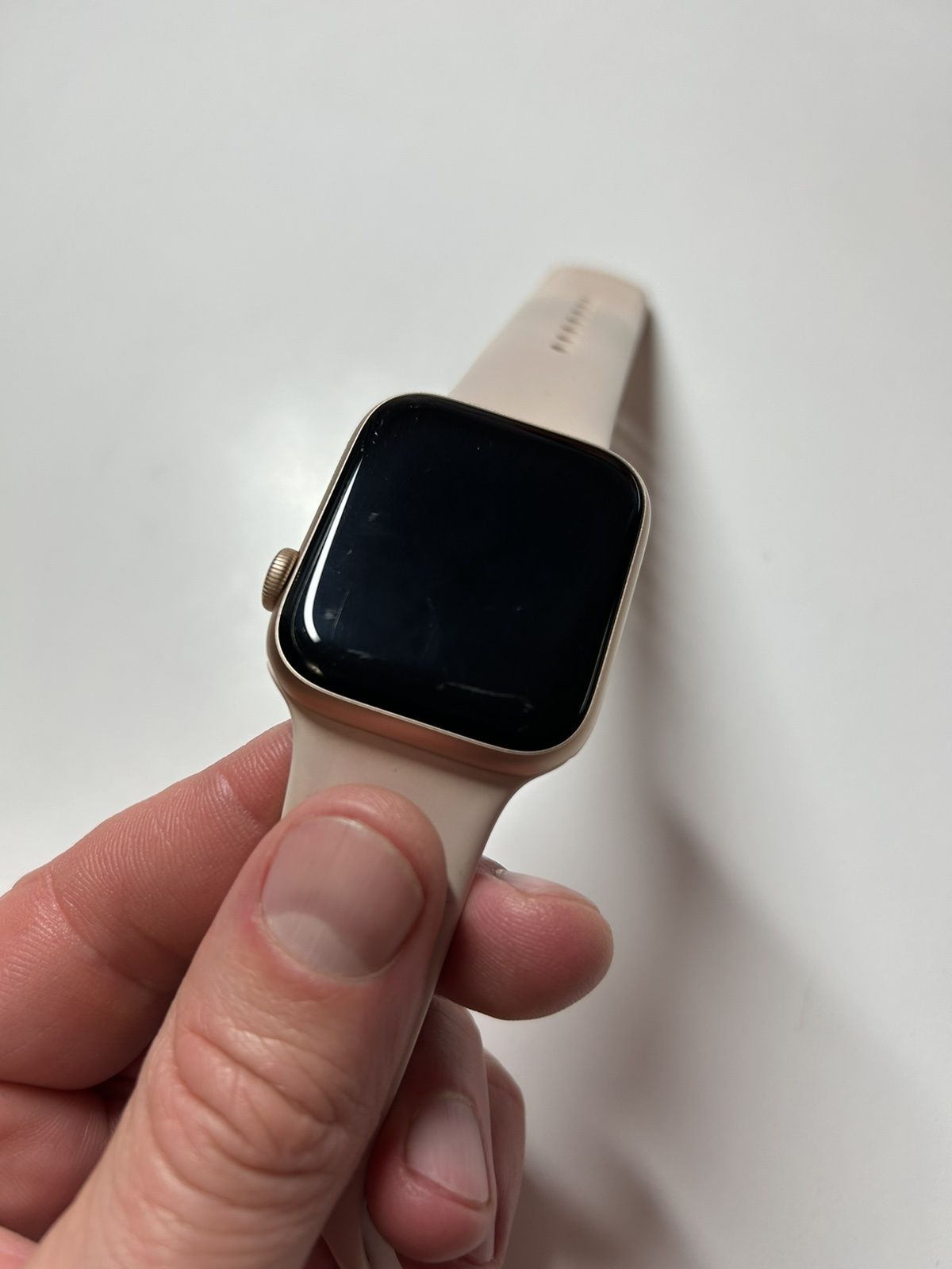 Apple Watch Series 4/44 мм Rose Gold 
Rose Gold