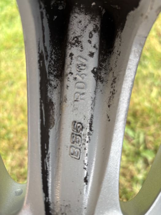 Kola alufelgi wraz z oponami styling 244 rozmiar 17 BMW e60 BBS RD407